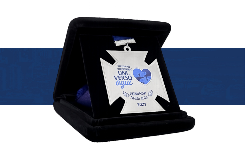 Medalhas com recorte personalizado